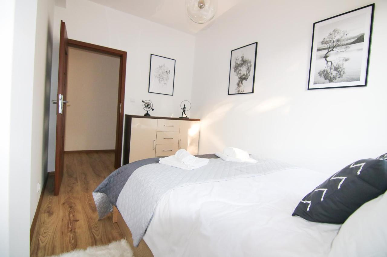 Dmk Green Apartment Near Warsaw-Modlin Airport Nowy Dwór Mazowiecki Buitenkant foto